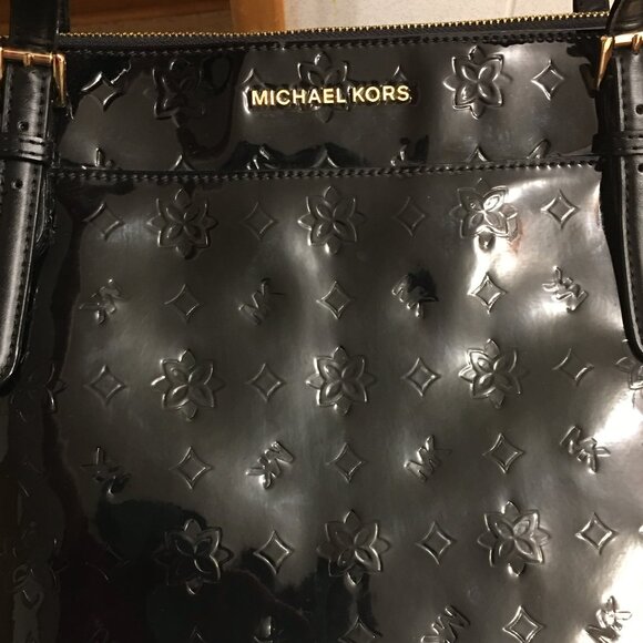 NWT!!! Michael Kors Ciara Black Metallic Large Shoulder Tote w/ wristlet - Picture 3 of 16